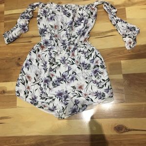 American eagle floral romper xs